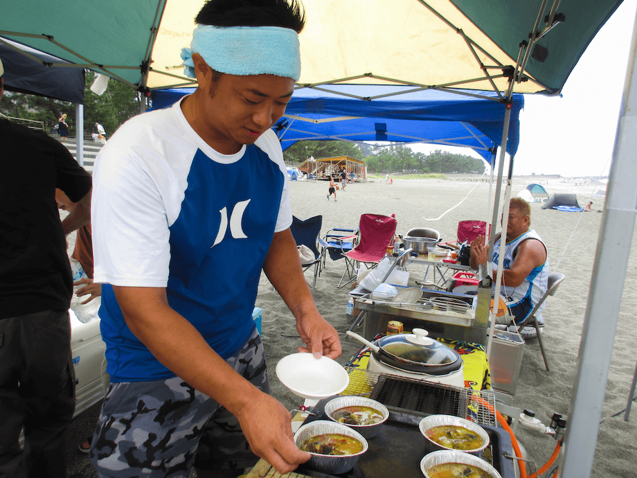 現在は、朝日町内外のイベントに自ら獲った魚を調理し、販売する出店にチャレンジしている徳田氏
