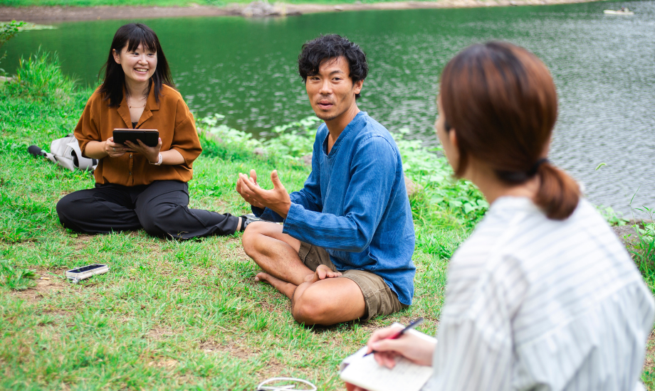 特別取材合宿での取材者の高野隼人さんへのインタビューの様子