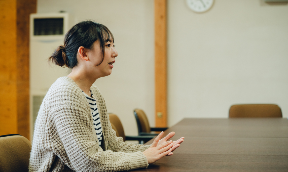 取材中、「生徒と同じ目線で一緒に頑張ることがとにかく大事」と、自分に言い聞かせているようにも話す伊奈さん